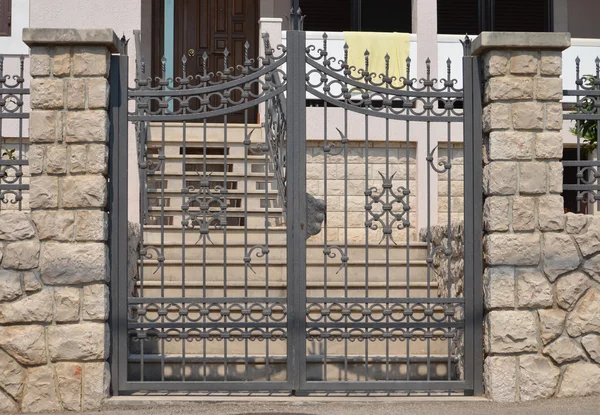 Kapı