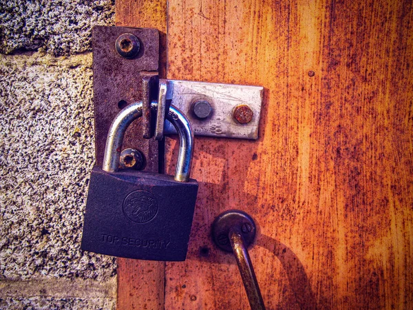 Protection Penetration Thieves Old Metal Door Locked Padlock Closed Metal — Stock Photo, Image