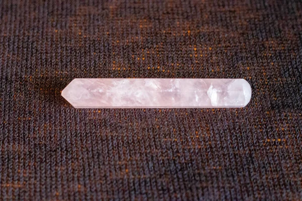 Rose Quarts Cilindri di cristallo guarigione rosa gemma — Foto Stock
