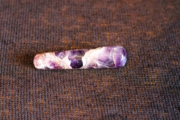 Ametista Cilindri di cristallo a matita di colore viola — Foto Stock