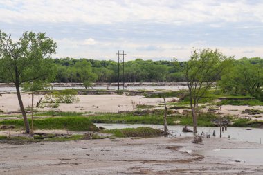 Spencer Dam Nebraska, 26 Mayıs 2019 Baraj yıkıldıktan sonra Boyd County ve Holt County Spencer Nebraska yakınlarında 281 karayolu ile 