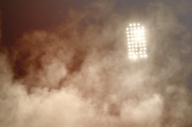 stadyum ışıkları ve duman