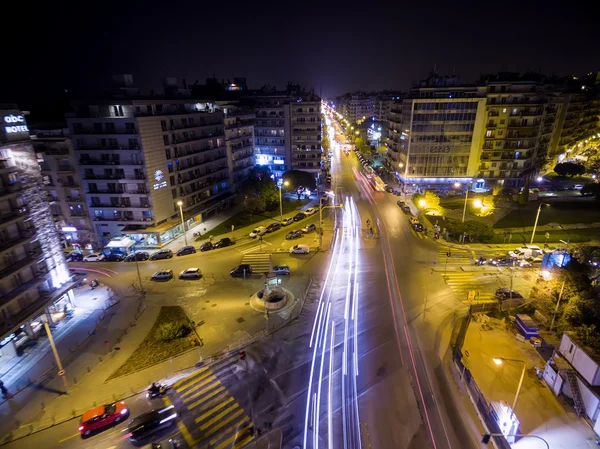 Gece, Yunanistan Thessaloniki şehrin havadan görünümü. — Stok fotoğraf