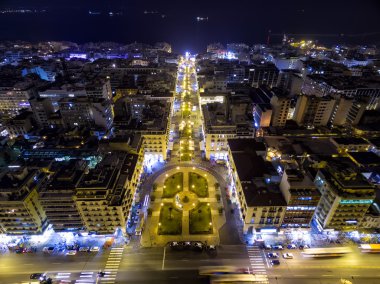 Aristotelous Square ve Selanik şehir havadan görünümü 