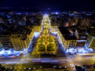 Aristotelous Square ve Selanik şehir havadan görünümü 