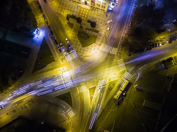 Aerial view of cross road in Thessaloniki at night, Greece. — Stock Photo, Image