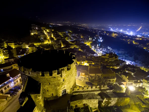 Letecký pohled na město Thessaloniki v noci — Stock fotografie