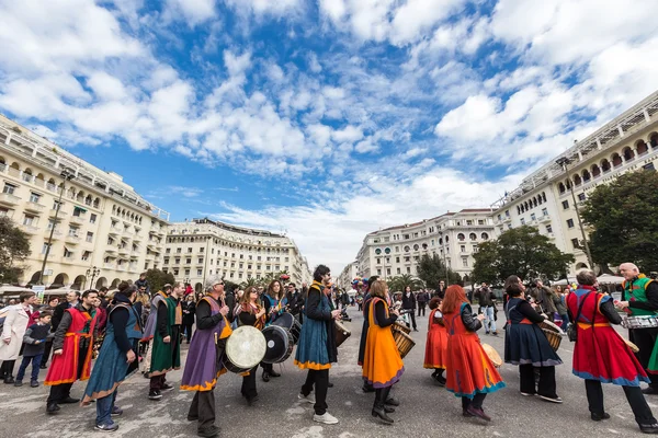  Davulcular ve geleneksel müzik müzisyen