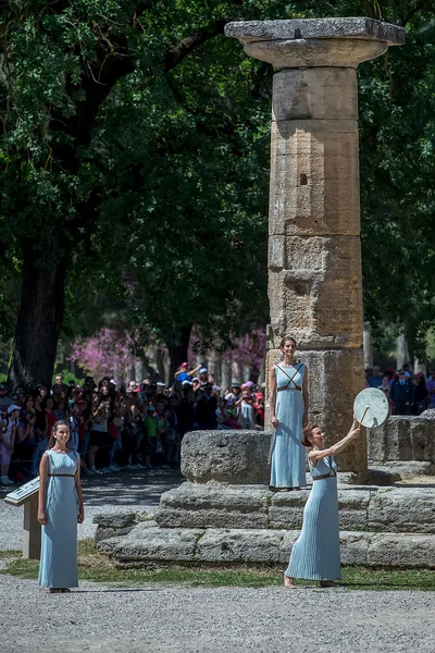 Ultima rehersală a ceremoniei de iluminare a flăcării pentru — Fotografie, imagine de stoc