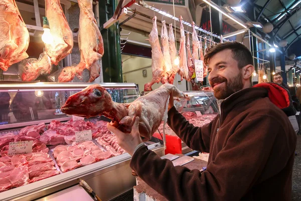 Butcher shop at Vlali Market in Thessalonik — Stock Photo, Image