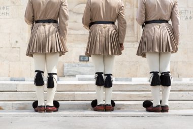 guard töreni değişen g önünde yer alır
