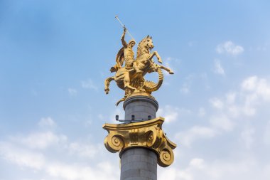 St. George ve Tiflis, Gürcistan'daki ejderha heykeli