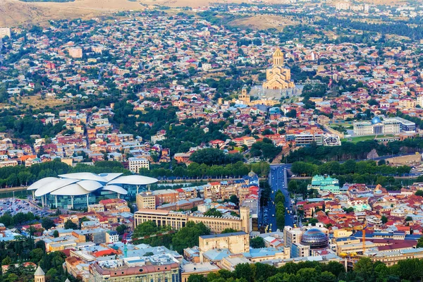 Vue aérienne sur le centre de Tbilissi, capitale de la Géorgie — Photo