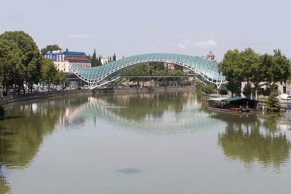 Híd a béke Tbiliszi Geaorgia — Stock Fotó