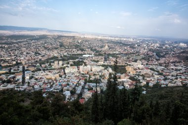  Tiflis, Gürcistan'ın başkenti merkezi üzerinde havadan görünümü