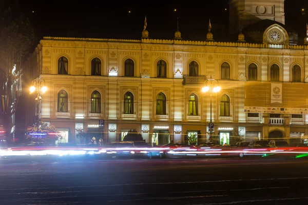 La plaza de la libertad por la noche en el centro de Tiflis con luz —  Fotos de Stock