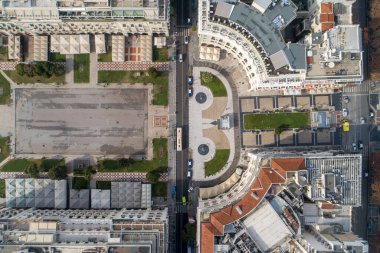 Selanik, Yunanistan - 03 Kasım 2020: Corona Virüsü, Selanik kentindeki ünlü Aristotelöz Meydanı 'nın hava manzaralı tecridi.