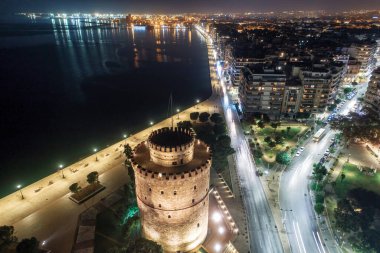 Yunanistan 'ın Selanik kentindeki Beyaz Kule meydanının hava manzarası.