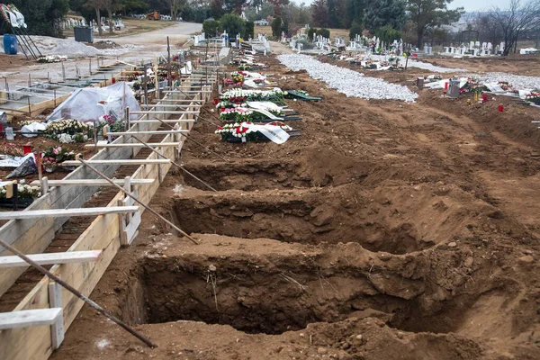 Tesalónica Grecia Diciembre 2020 Decenas Nuevas Tumbas Víctimas Covid Cementerio — Foto de Stock