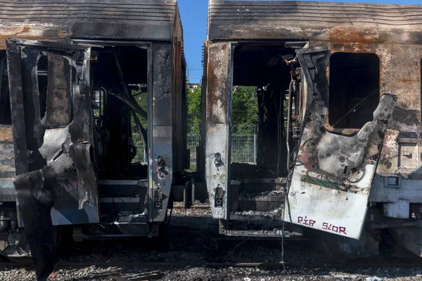 2021年5月28日 希腊塞萨洛尼基 被遗弃的车厢在塞萨洛尼基火车站被烧毁 这次检查发现 移民们呆在车厢里 他们设法及时离开了 — 图库照片