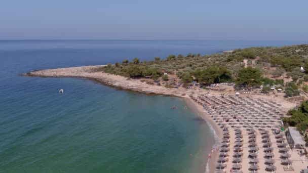 Pohled Shora Letecký Pohled Smaragdové Transparentní Středozemní Moře Bílou Pláží — Stock video