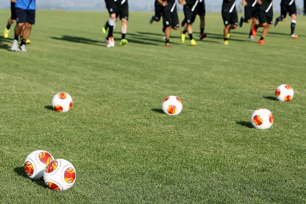 Palle di Europa League durante l'allenamento del PAOK a Salonicco , — Foto Stock