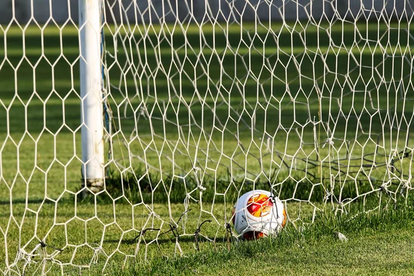 Europa League ball in net during Paok training in Thessaloniki, — Stock Photo, Image