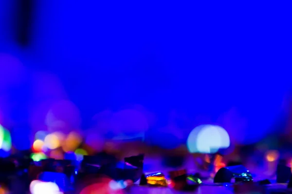 Illuminazione da concerto di intrattenimento sfocata sul palco, bokeh . — Foto Stock