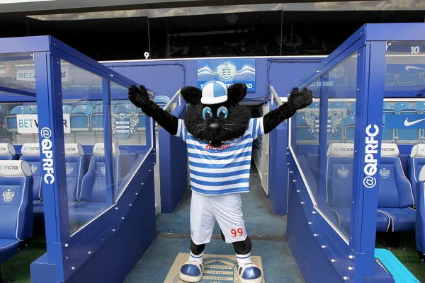 QPR rakip Paok dostu oyun