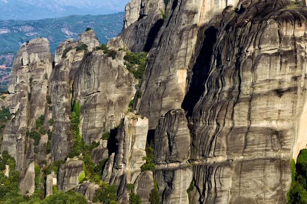 Stora stenar på bergen i Meteora, Grekland. — Stockfoto