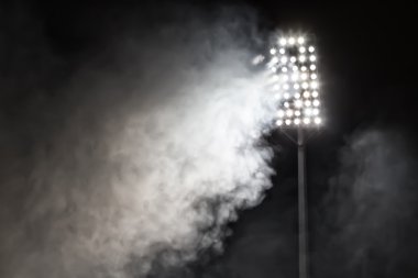 stadyum ışıkları ve duman