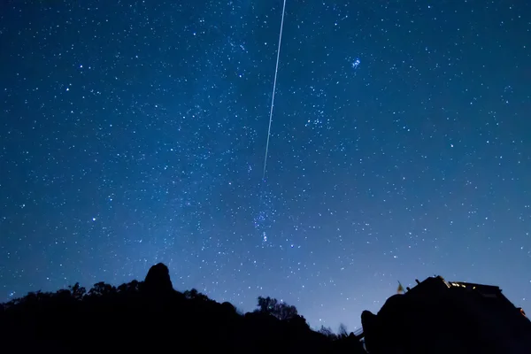 Sterrenhemel gezien van Meteora, Griekenland — Stockfoto