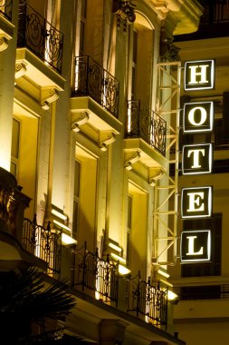 Güzel otel işareti Yunanistan. Neon tabela sözcüğü otel