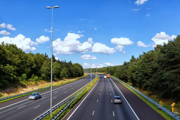 Vista de las carreteras en Doorwerth Países Bajos. Con 139.295 km de — Foto de Stock