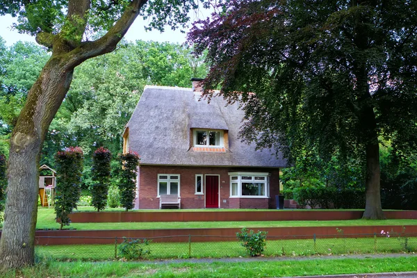 Unique beautiful house in Doorwerth Netherlands. — Stock Photo, Image