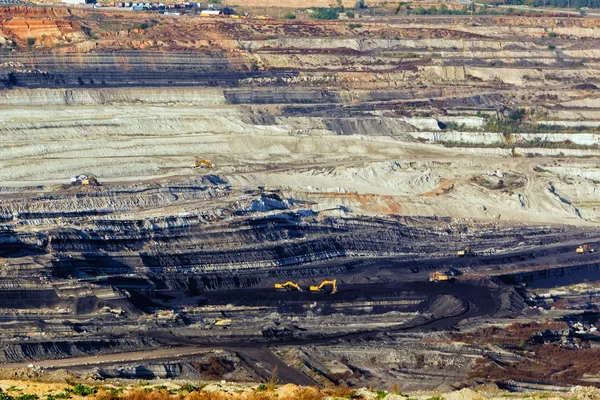 Very Large excavators at work in lignite (brown coal) mine in Ko — Stock Photo, Image