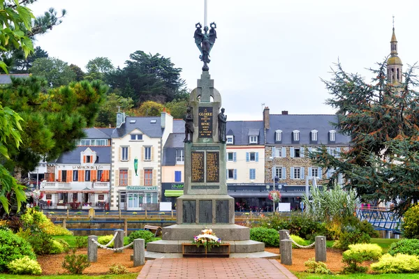 War Memorial Binic at Binic, France. This memorial commemorates — Stock Photo, Image