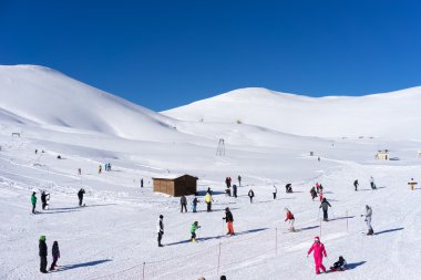 Ziyaret edenler dağ, Falakro, Greec Kayak kar keyfini çıkarın.