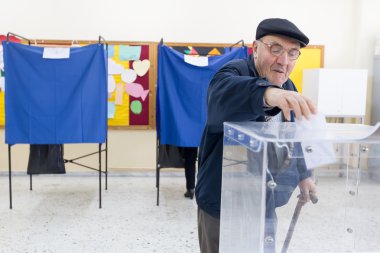 Yunan seçmenlerin kafa sandık genel seçimleri 2015