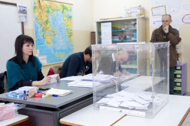 Yunan seçmenlerin kafa sandık genel seçimleri 2015