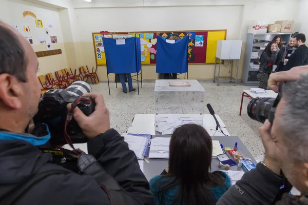 Greek Voters Head To The Polls For The General Election 2015 — Stock Photo, Image