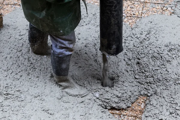 Pouring cement during sidewalk upgrade — Stock Photo, Image