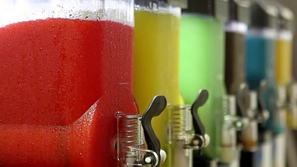 制作冰关张汁设备，在很多颜色. — 图库视频影像