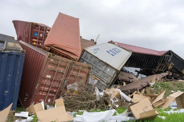 Derailed train coaches at the site of a train accident at the Ge — Stock Photo, Image