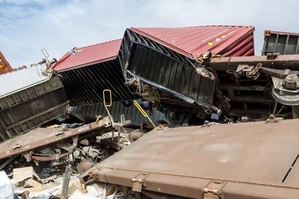 Derailed train coaches at the site of a train accident at the Ge — Stock Photo, Image