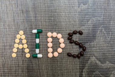 Word whith yazılı AIDS (Acquired Immunodeficiency Syndrome)