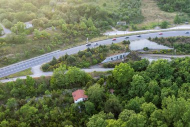 Hava yolu görünümünü Tempe yeşil vadi haçlar
