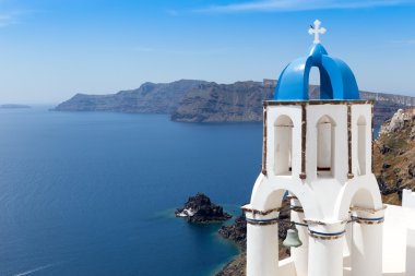 mavi ve beyaz oia Köyü santorini Adası Kilisesi. Yunanistan