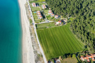 Aigeopelagitika Beach Halkidikya, Yunanistan için havadan görünümü