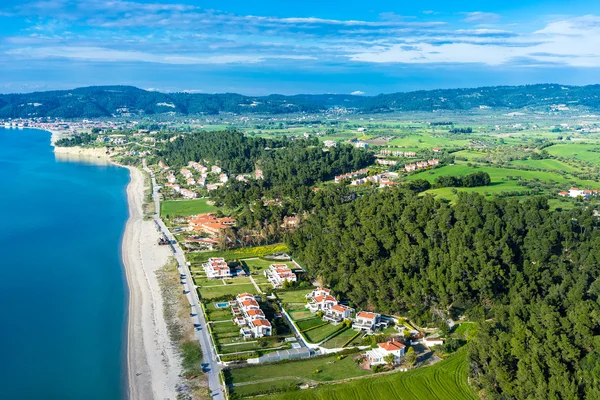 Vista aérea de la playa de Aigeopelagitika en Halkidiki, Grecia — Foto de Stock